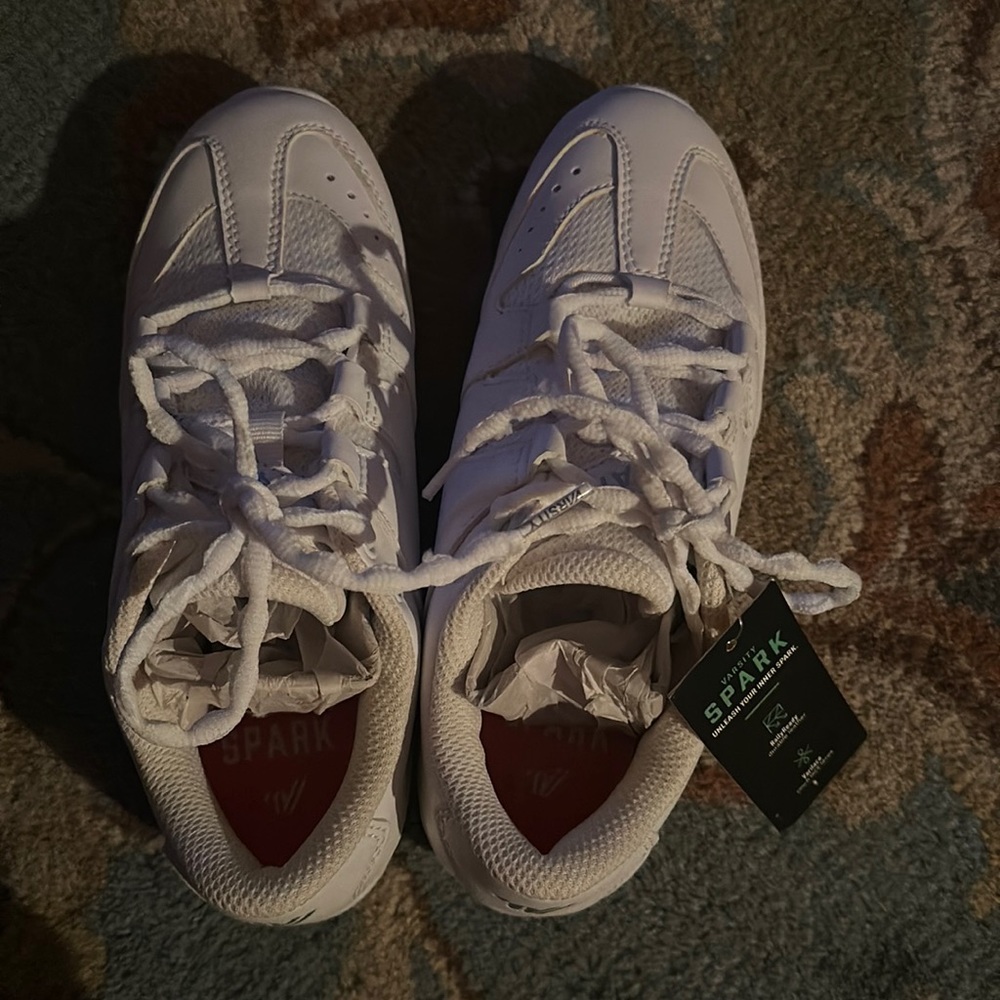 Varsity Spark Cheer Shoes size 5.5 New with tags, no box
